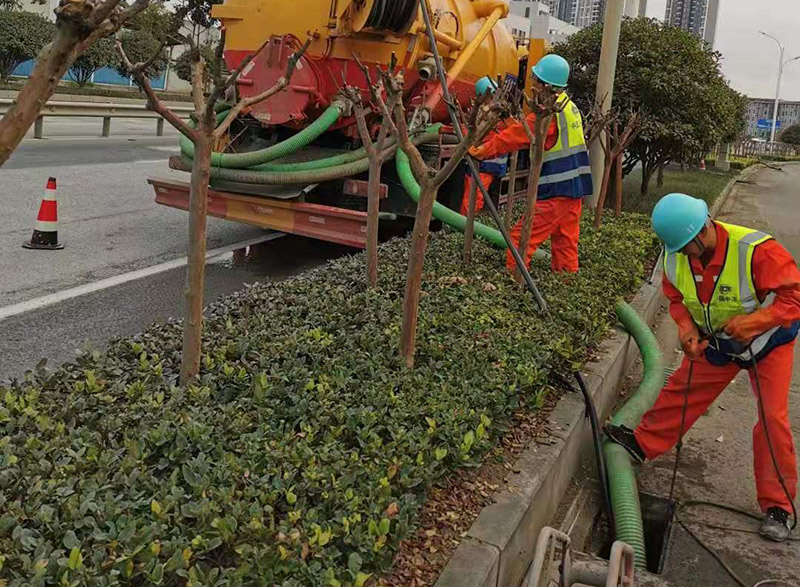 柳北市政管道清淤